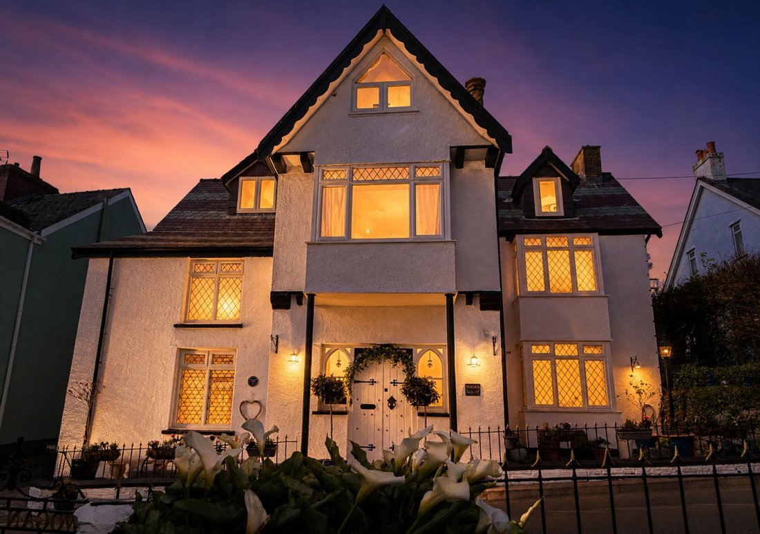 House in Saundersfoot, Wales 1 - 17832136