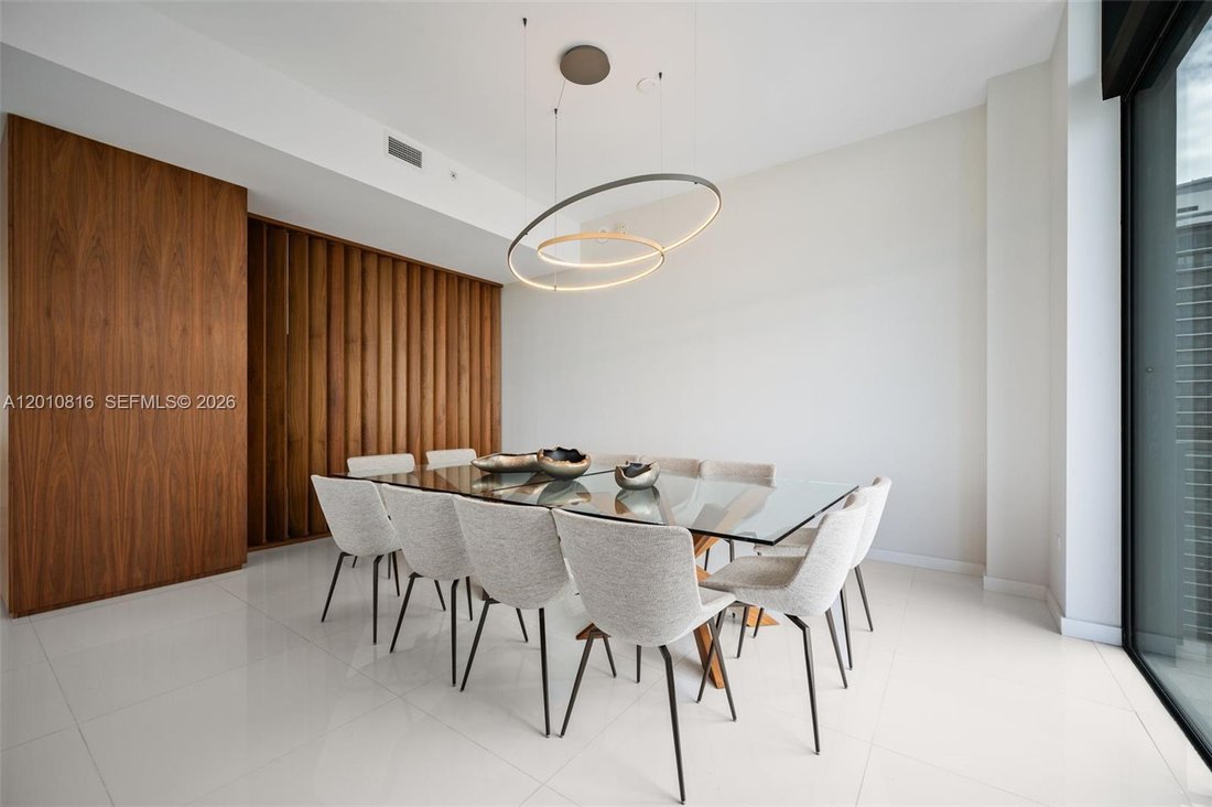 Condo in Miami, Florida, United States 5 - 17817966