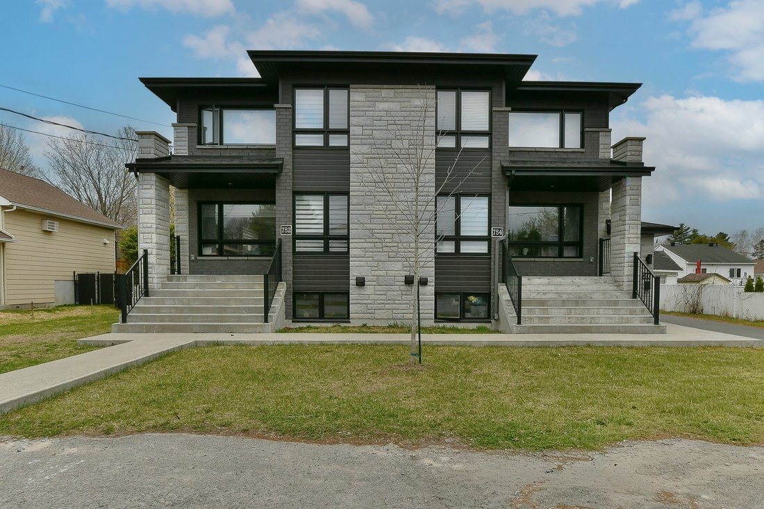 House in Laval, Quebec, Canada 1 - 17825117