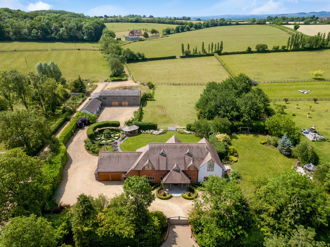 Warwickshire, England 1 - 17826802