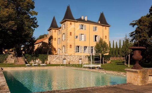 Castle in Bois de l'Aune-La Galice, Aix-en-Provence, France 1