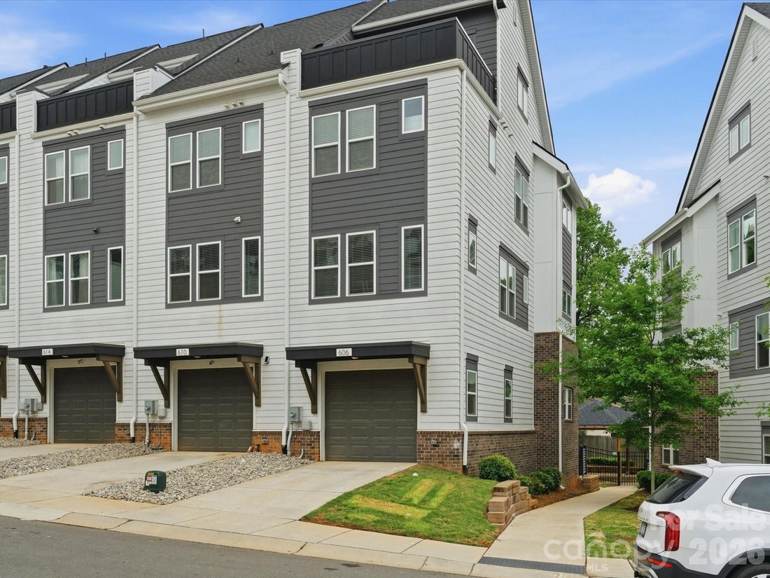 Townhouse in Charlotte, North Carolina, United States 4 - 17819104
