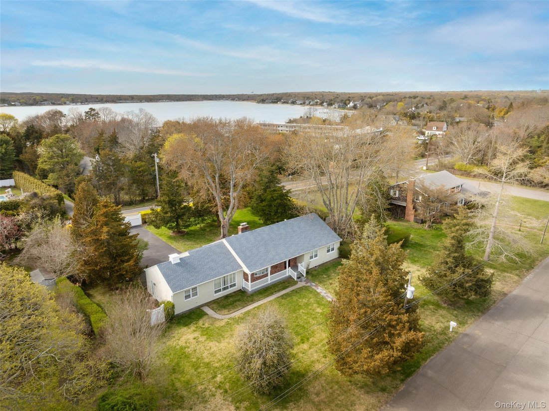 House in Hampton Bays, New York, United States 5 - 17828497