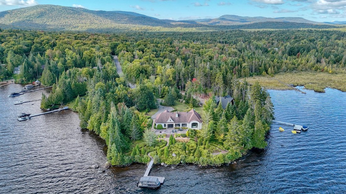 House in Saint-Donat-de-Montcalm, Quebec, Canada 2 - 17825067