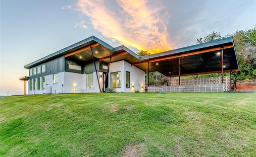 House in Bridgeport, Texas, United States 1