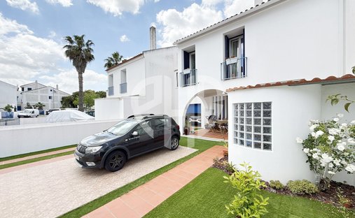 House in Quinta do Anjo, Setubal, Portugal 1