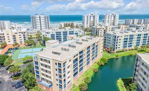 Condo in New Smyrna Beach, Florida, United States 1