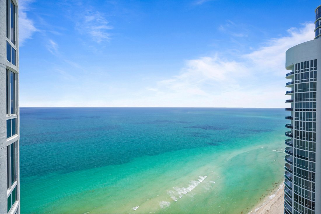 Condo in Sunny Isles Beach, Florida, United States 1 - 17816322