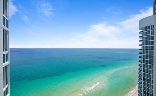 Eigentumswohnung in Sunny Isles Beach, Florida, Vereinigte Staaten 1