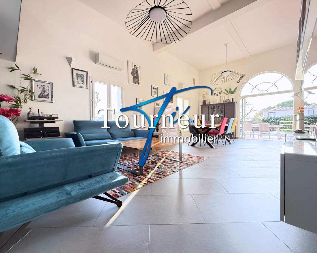 Villa in Nord, Sanary-sur-Mer, France 3 - 17832107