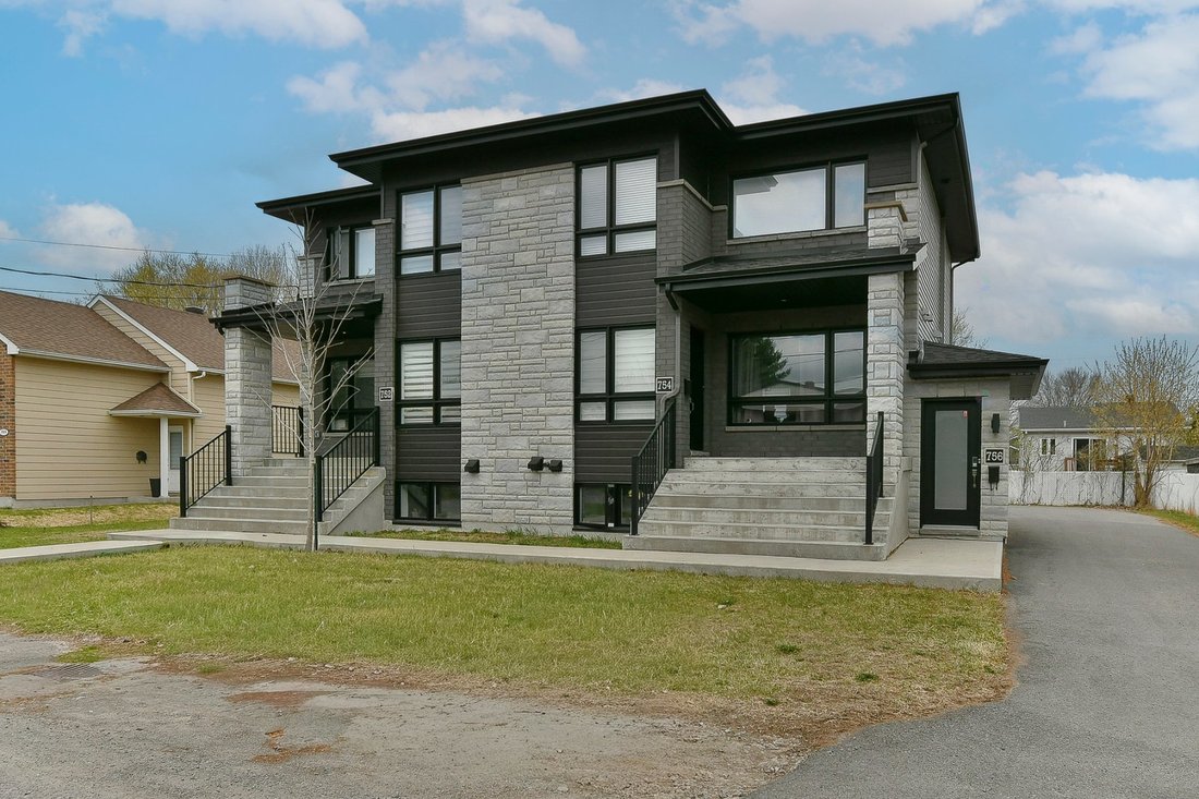 House in Laval, Quebec, Canada 2 - 17825117