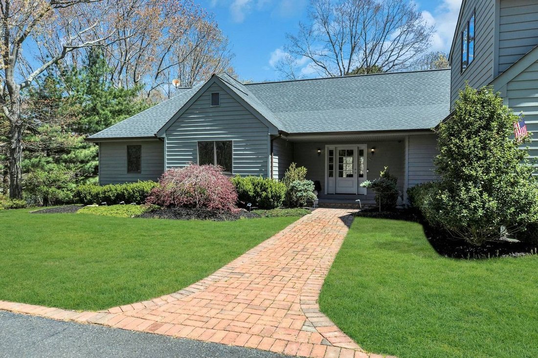 House in Hampton Bays, New York, United States 1 - 17821845