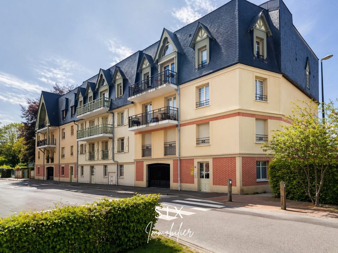Apartment in Pont-l'Évêque, Normandy, France 1 - 17826210