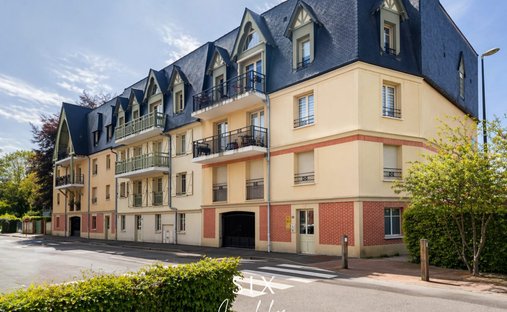 Apartment in Pont-l'Évêque, Normandy, France 1