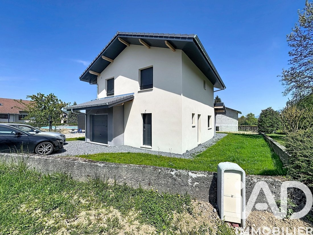 House in Bons-en-Chablais, Auvergne-Rhône-Alpes, France 2 - 17824134