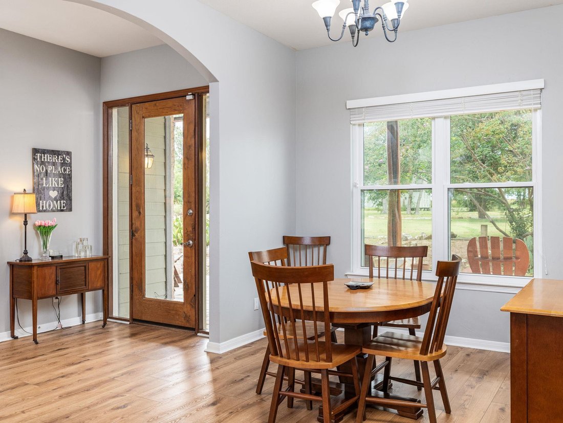 House in Bartlett, Texas, United States 5 - 17823636