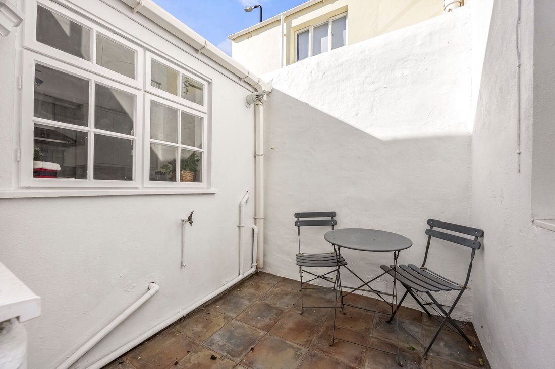 House in Hove, England 2 - 17817781