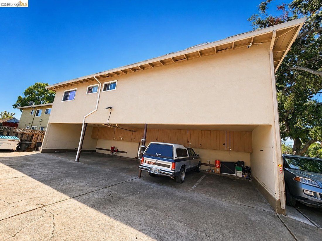 San Jose, California, United States 3 - 17816087