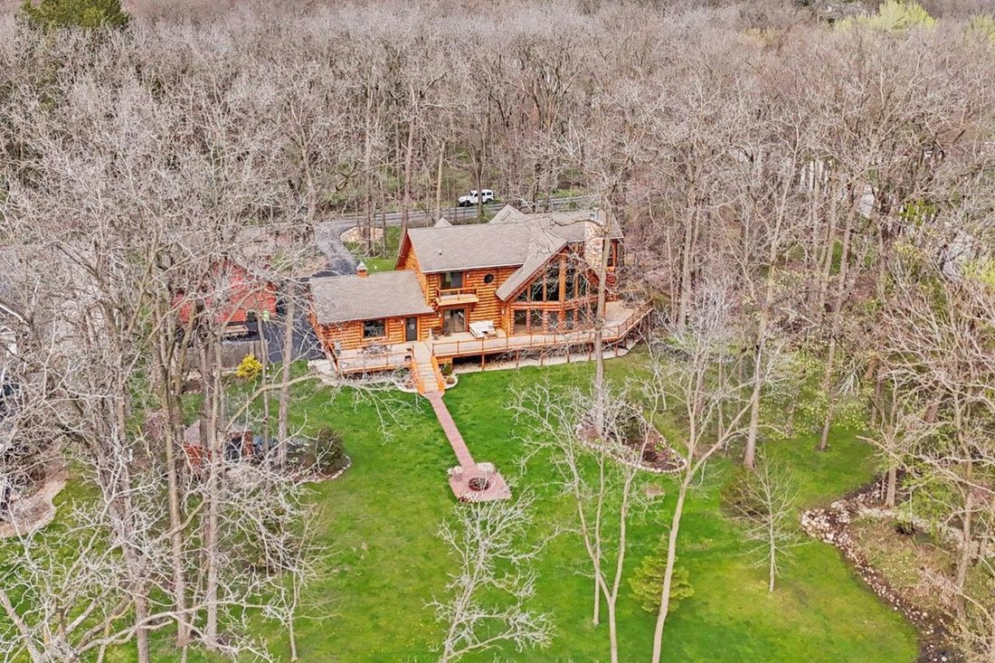 House in Delafield, Wisconsin, United States 4 - 17816043