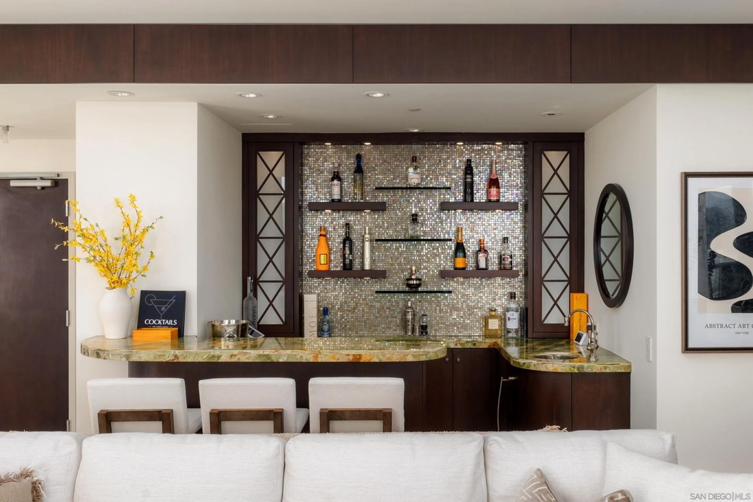 Condo in San Diego, California, United States 5 - 17823125