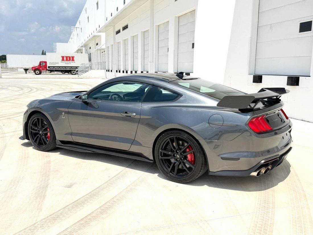 Coupe in Hollywood, FL, United States 5 - 17831029