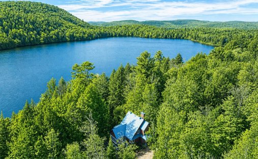 House in Sainte-Béatrix, Quebec, Canada 1
