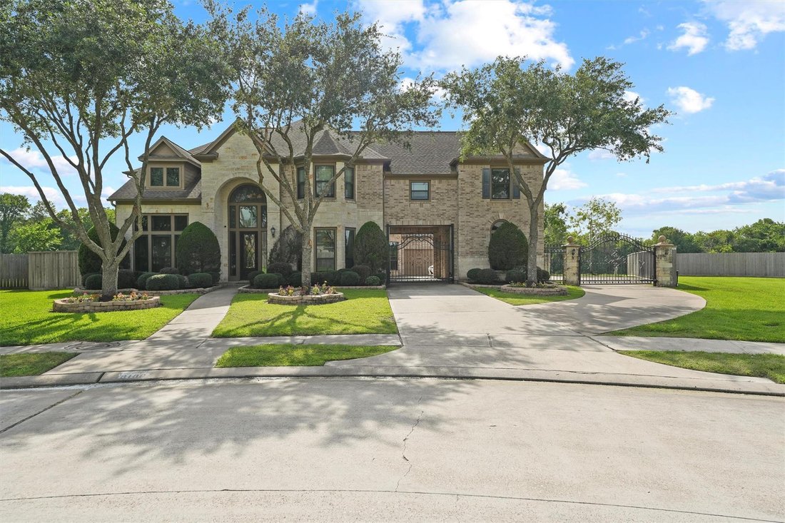 House in Friendswood, Texas, United States 2 - 17816999