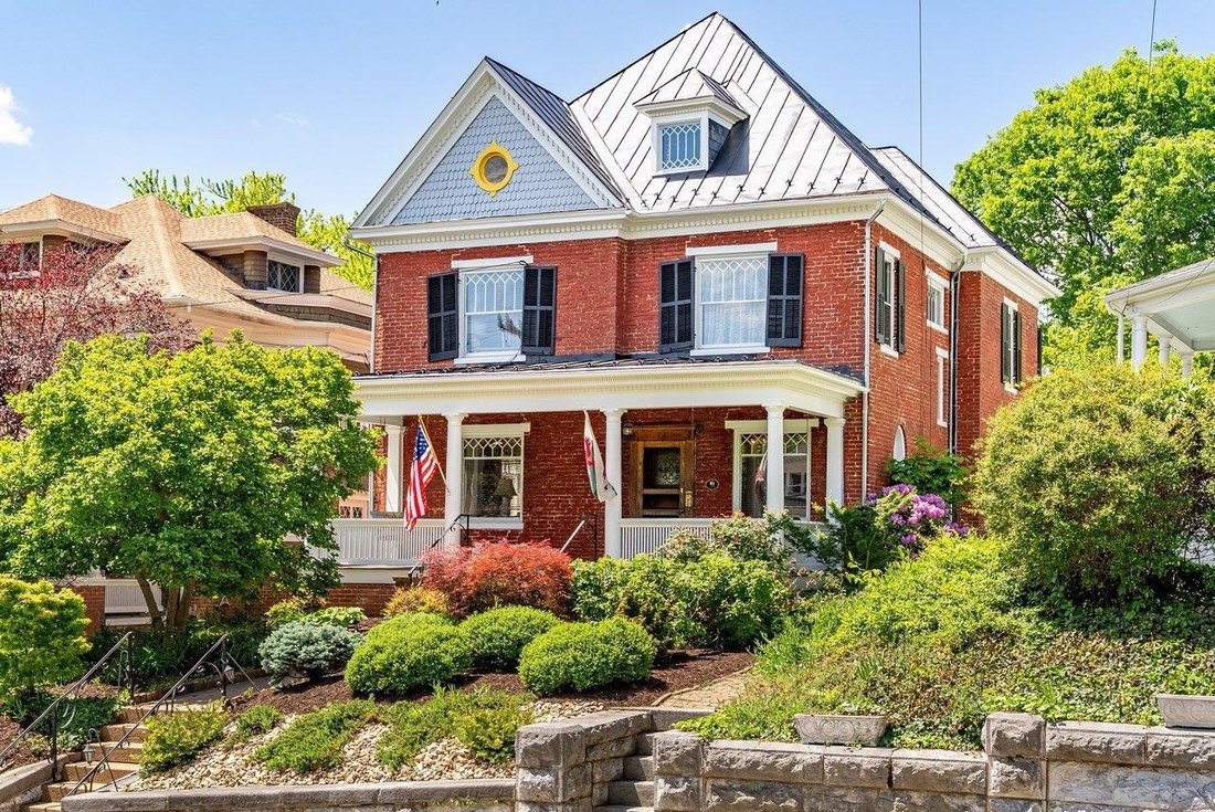 House in Staunton, Virginia, United States 2 - 17829795