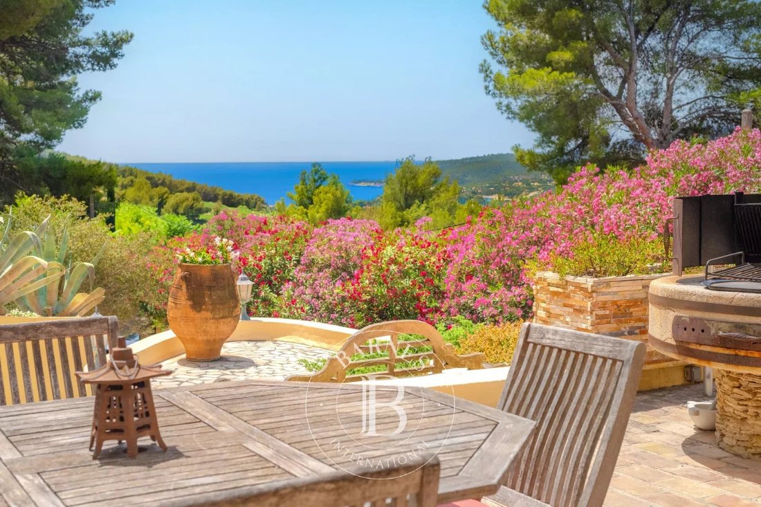 Estate in Peripherie, Cassis, France 2 - 12908667