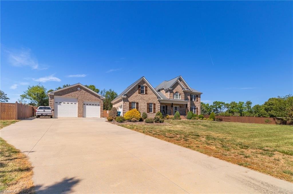 House in Forest Oaks, North Carolina, United States 3 - 17816431