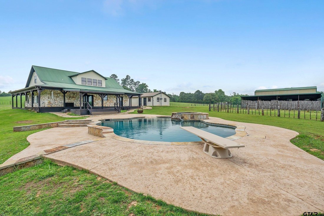 House in Troup, Texas, United States 3 - 17818214