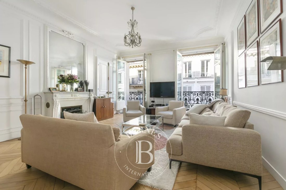 Apartment in Courcelles-Wagram, Paris 17e Arrondissement, Paris 2 - 17555791