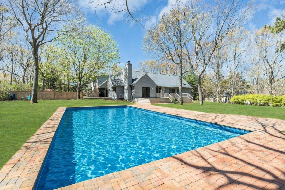 House in Hampton Bays, New York, United States 3 - 17821845