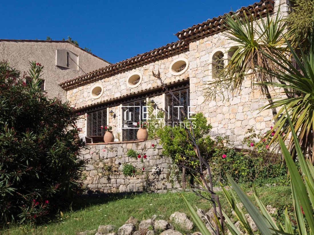 House in Grasse, Provence-Alpes-Côte d'Azur, France 3 - 17834216