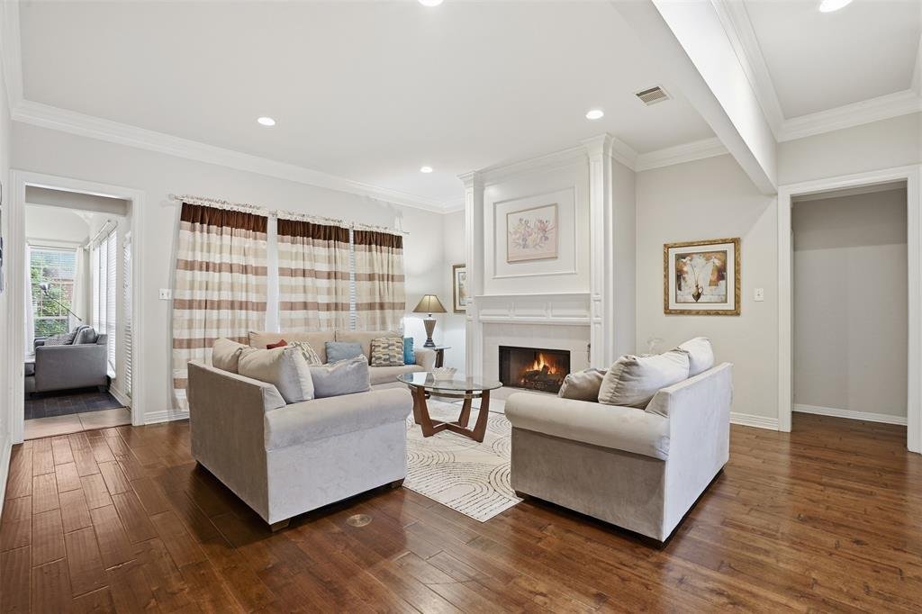 House in Bedford, Texas, United States 5 - 17830319