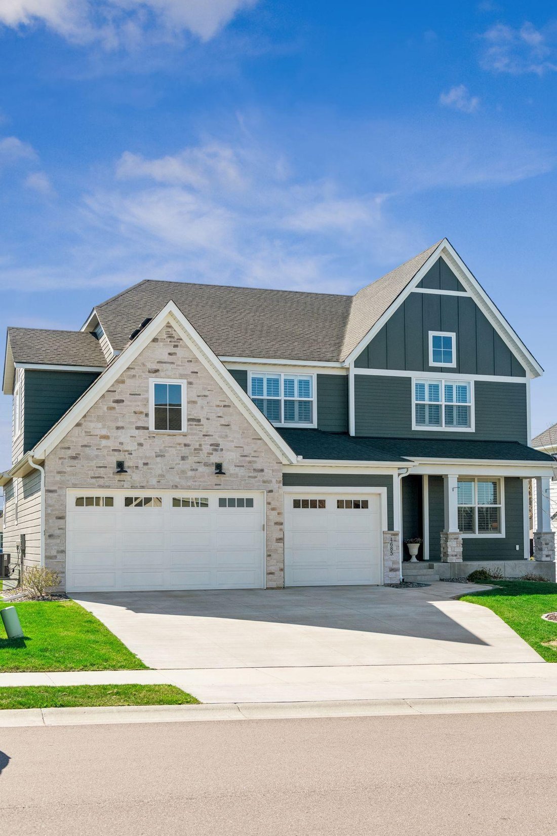 House in Plymouth, Minnesota, United States 2 - 17818385