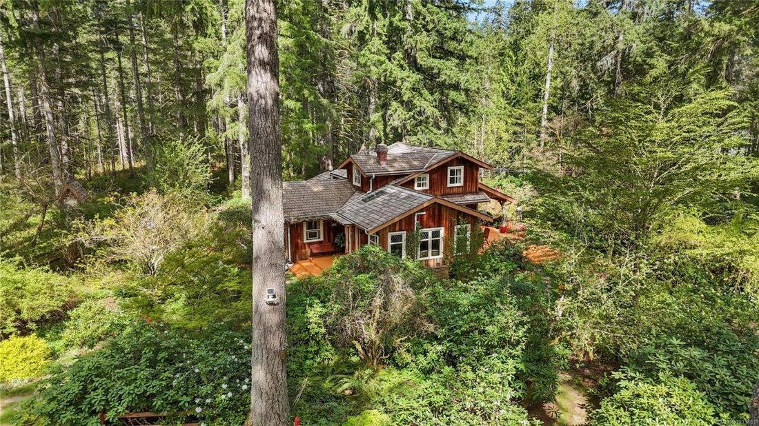 House in Black Creek, British Columbia, Canada 2 - 17817427