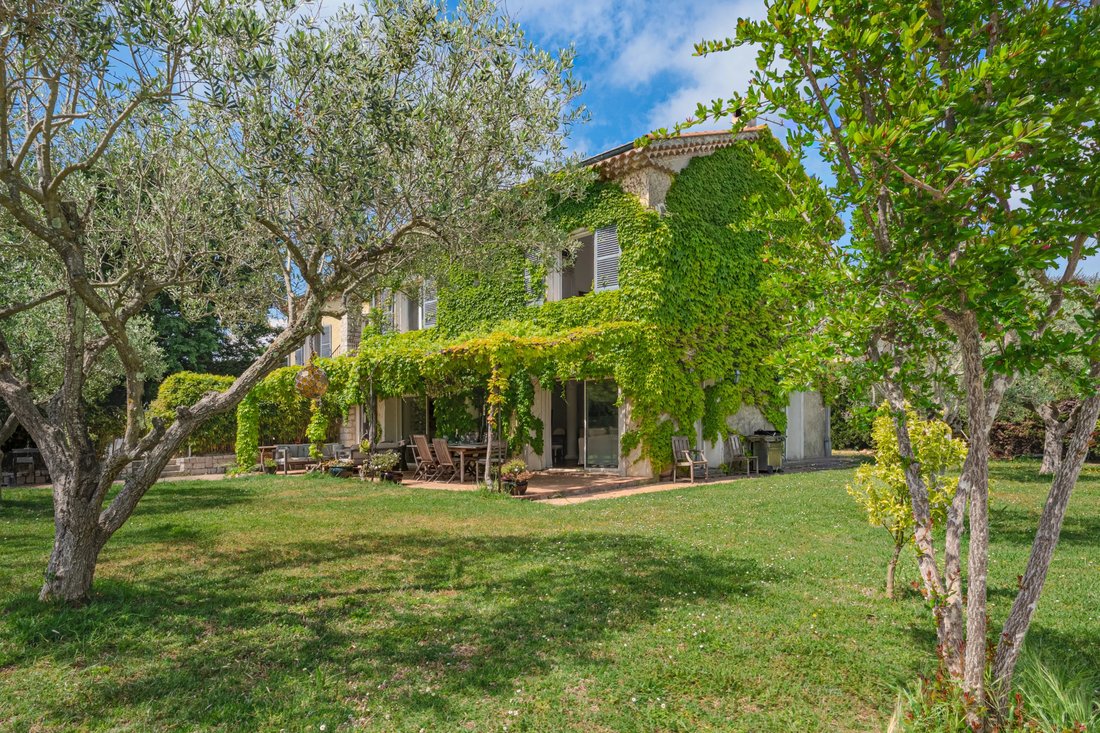 House in Mougins, Provence-Alpes-Côte d'Azur, France 4 - 17676909