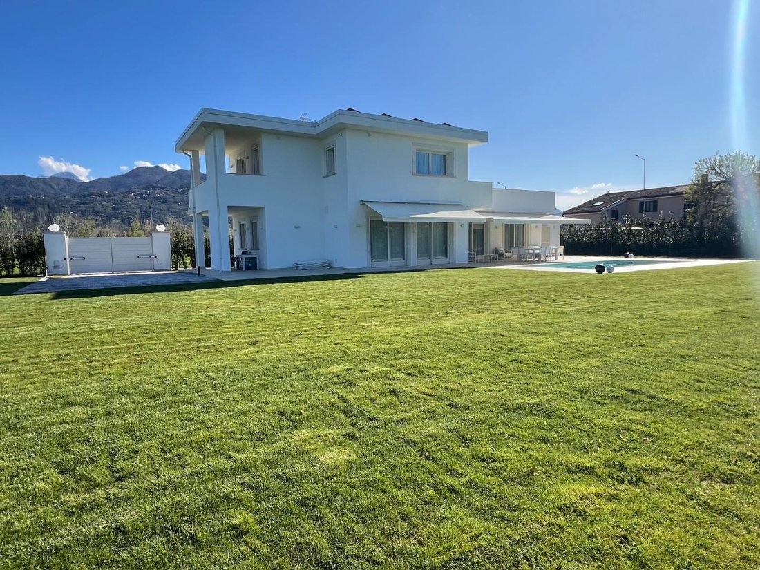 Villa in Pietrasanta, Tuscany, Italy 1 - 17822165