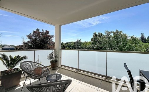 Apartment in Charbonnieres-les-Bains, Auvergne-Rhône-Alpes, France 1
