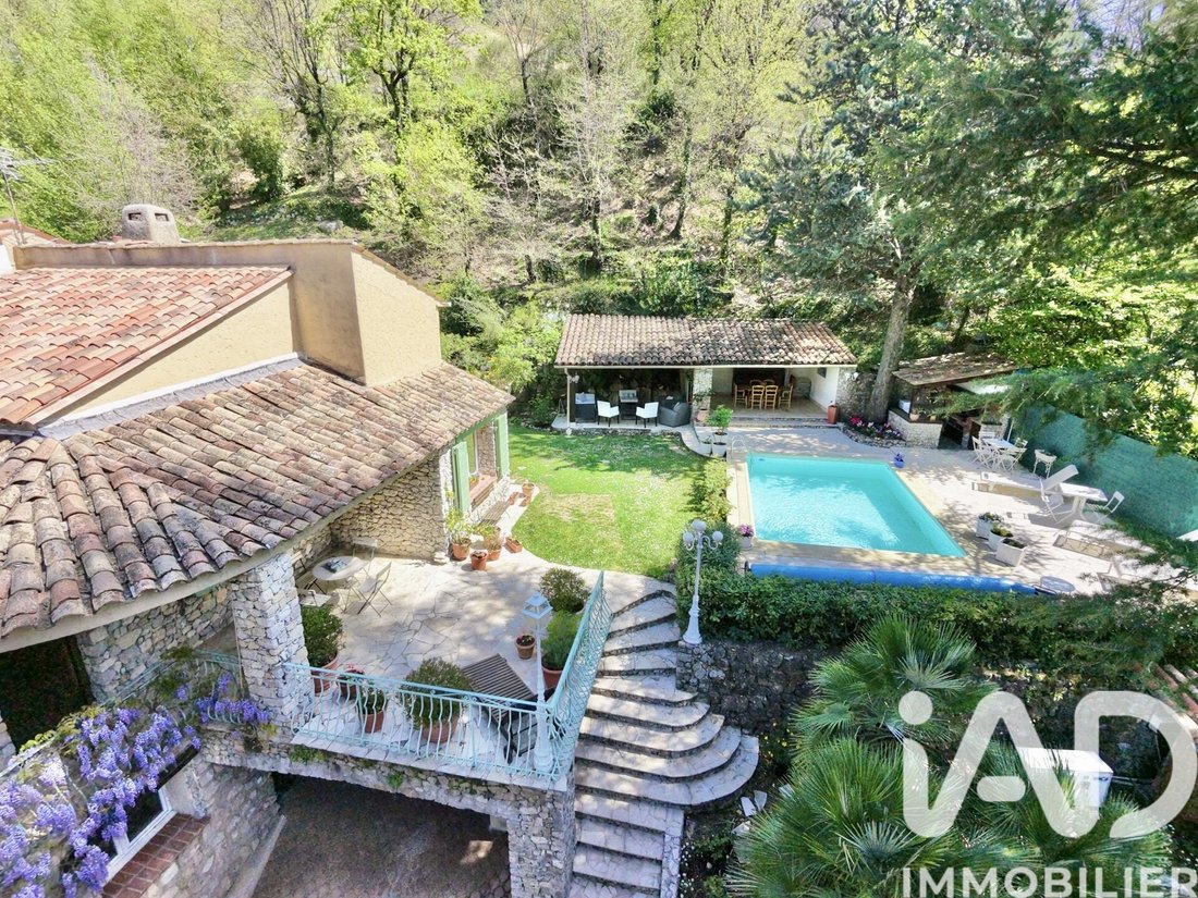 House in Tourrette-Levens, Provence-Alpes-Côte d'Azur, France 1 - 17822198