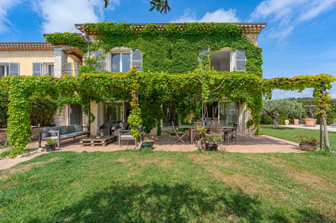 House in Mougins, Provence-Alpes-Côte d'Azur, France 2 - 17676909