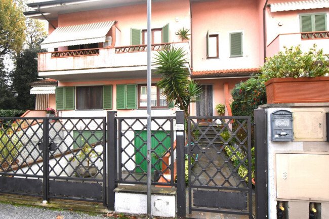 House in Centro, Forte dei Marmi, Tuscany 3 - 17819469