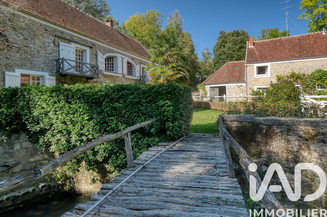 House in Saints, Beautheil-Saints, France 3 - 17823590