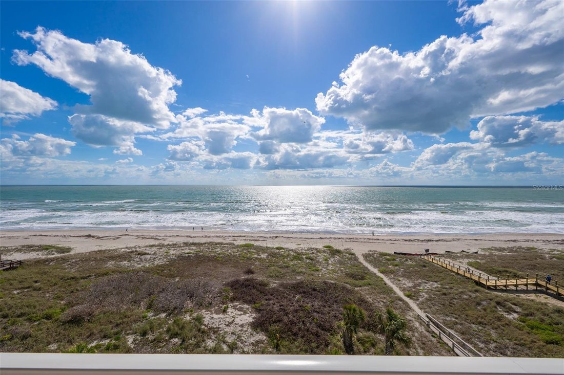 Condominio en Cocoa Beach, Florida, Estados Unidos 1 - 17823529