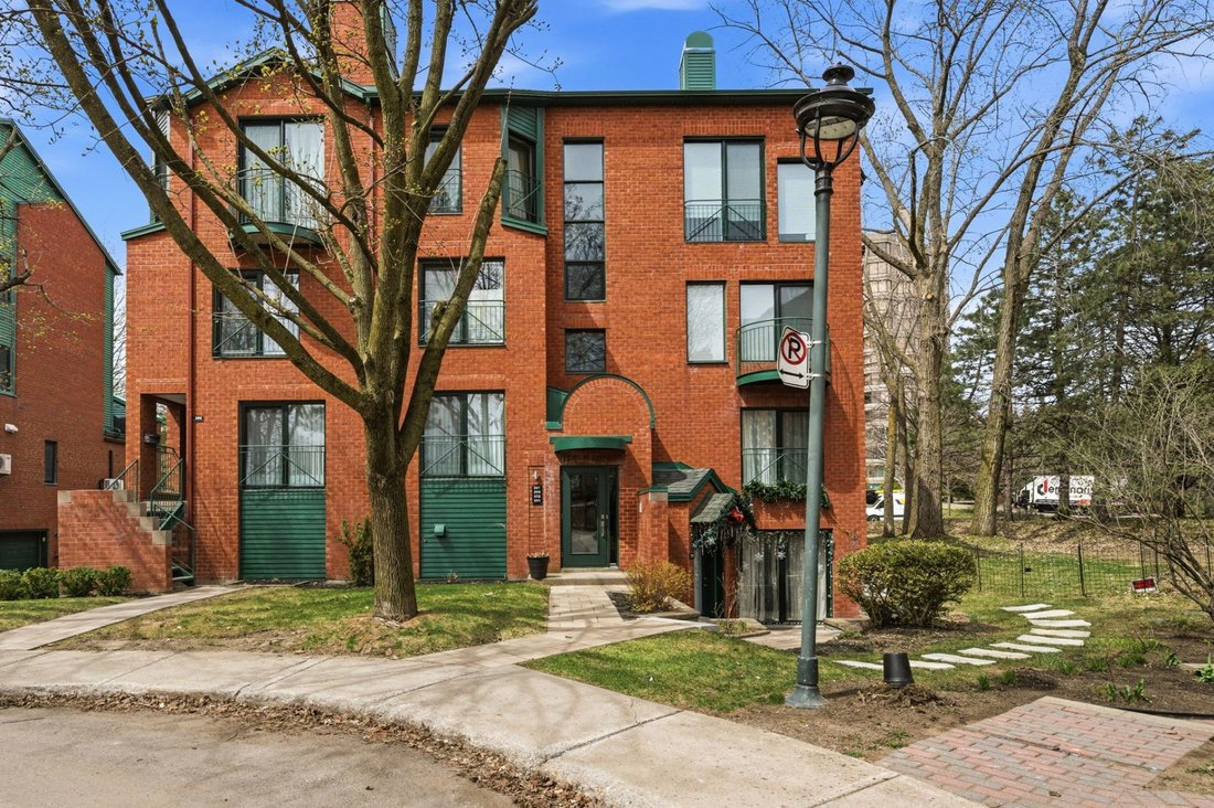 Condo in Montréal, Quebec, Canada 1 - 17290272