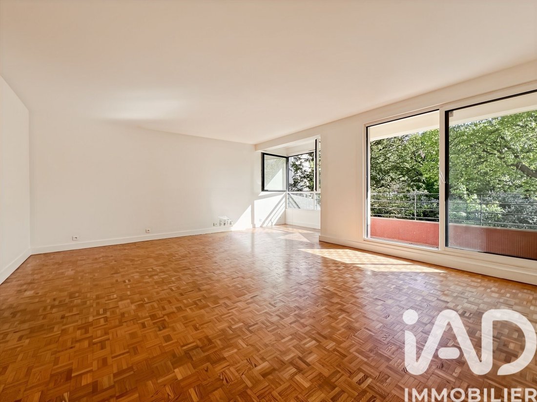 Apartment in Saint-Cloud, Ile-de-France, France 3 - 17822479
