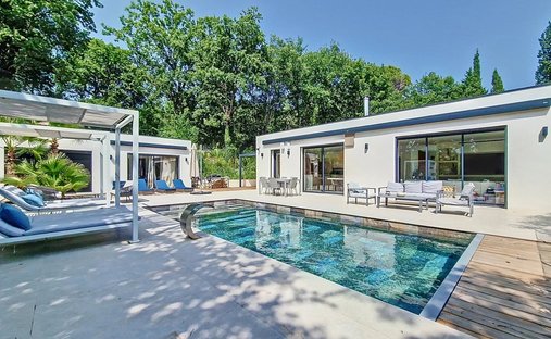 Villa in Opio, Provence-Alpes-Côte d'Azur, France 1