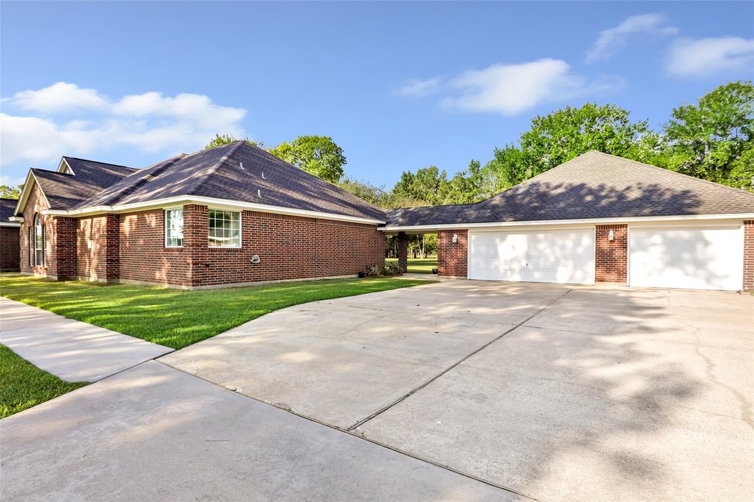 House in Crosby, Texas, United States 2 - 17830251