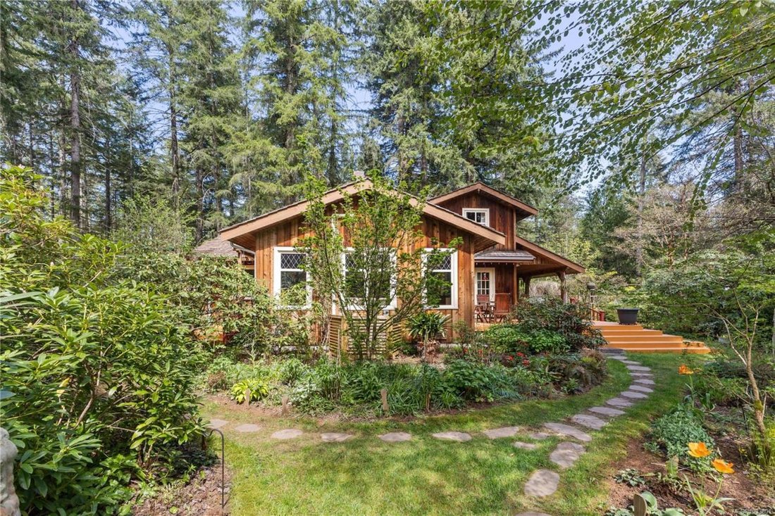 House in Black Creek, British Columbia, Canada 4 - 17817427